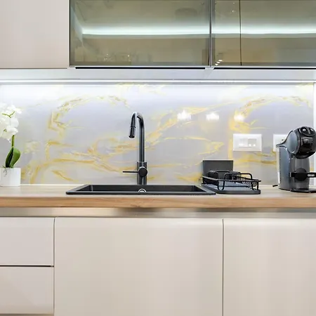 Waterfront - Na Vodi - Sensa * بلغراد