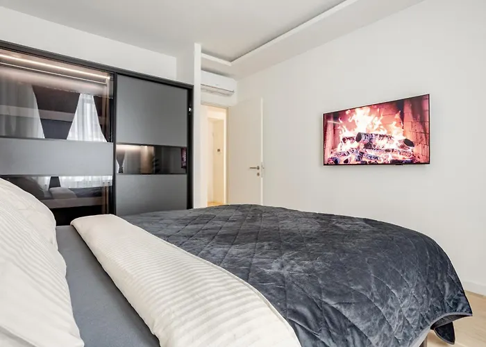 Waterfront - Na Vodi - Sensa *